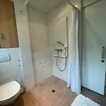Crown Living Design Maeder - Ideal Fuer Feriengaeste Und Geschaeftsreisende, Gratis Parkplatz, Fahrrad- Und Skiraum, Kueche, Self Check-in