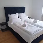 Crown Living Design Maeder - Ideal Fuer Feriengaeste Und Geschaeftsreisende, Gratis Parkplatz, Fahrrad- Und Skiraum, Kueche, Self Check-in