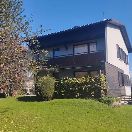 Appartement Crown Living Design - 2 Schlafzimmer - Kueche - Gratis Parkplatz - Abstellraum Fuer Fahrraeder/ski