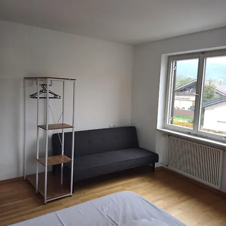 Apartment Crown Living Design Maeder - Ideal Fuer Feriengaeste Und Geschaeftsreisende, Gratis Parkplatz, Fahrrad- Und Skiraum, Kueche, Self Check-in Mader